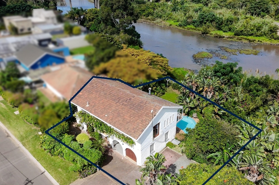 6 Bedroom Property for Sale in Abbotsford Eastern Cape